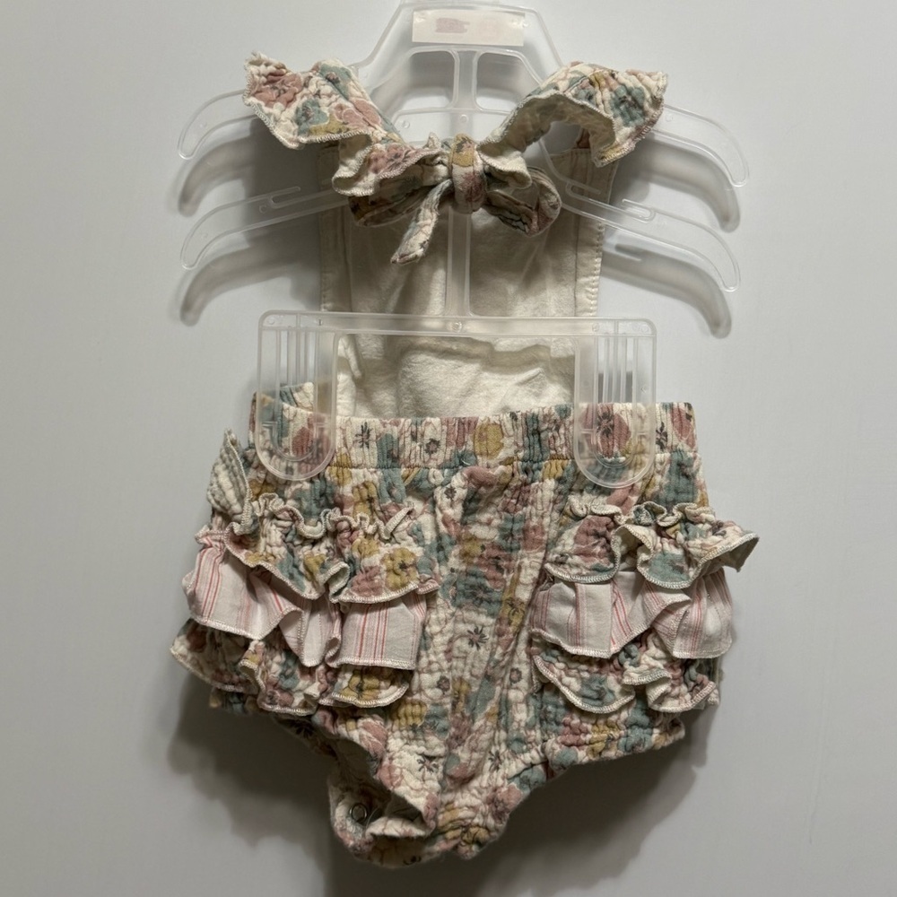 Chelsea & Violet Pastel Floral Ruffled Bubble Romper size 18 months - Picture 2 of 5